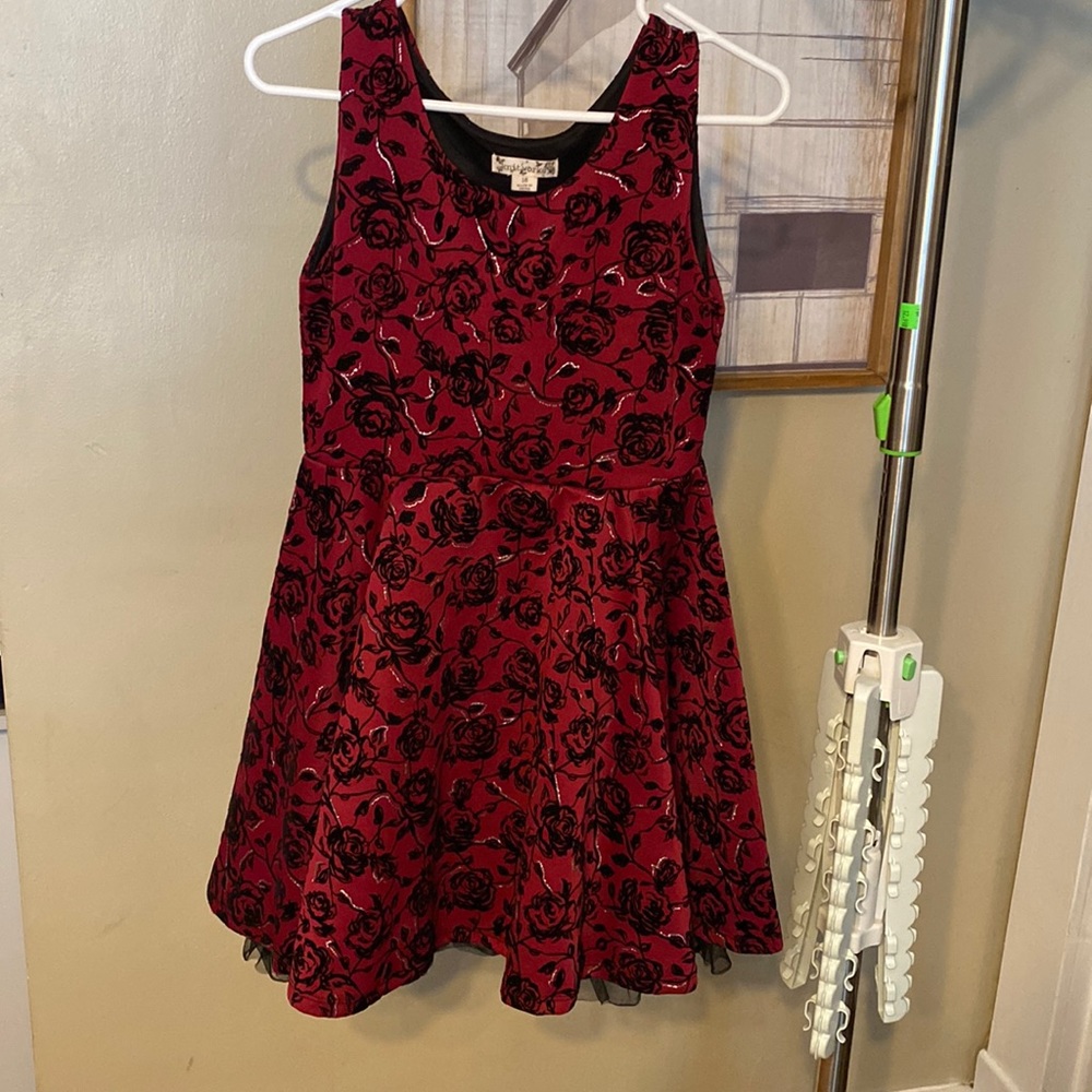 Girls Knitworks Party Dress size 16 red, black and silver